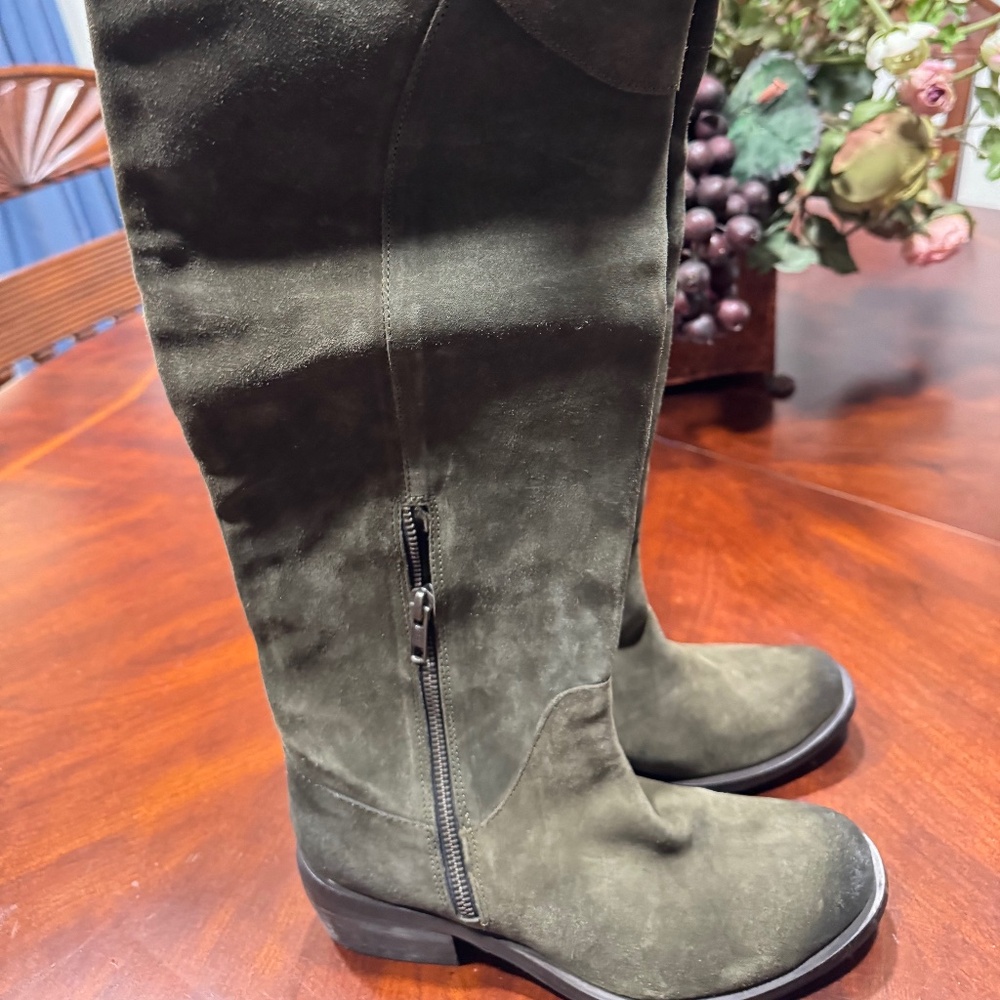 The Cool People Over the knee Green Suede, New